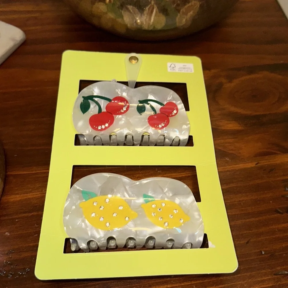 SUNDAY STATE women’s Cherry and Lemon Hair Claw Clip’s pack of two